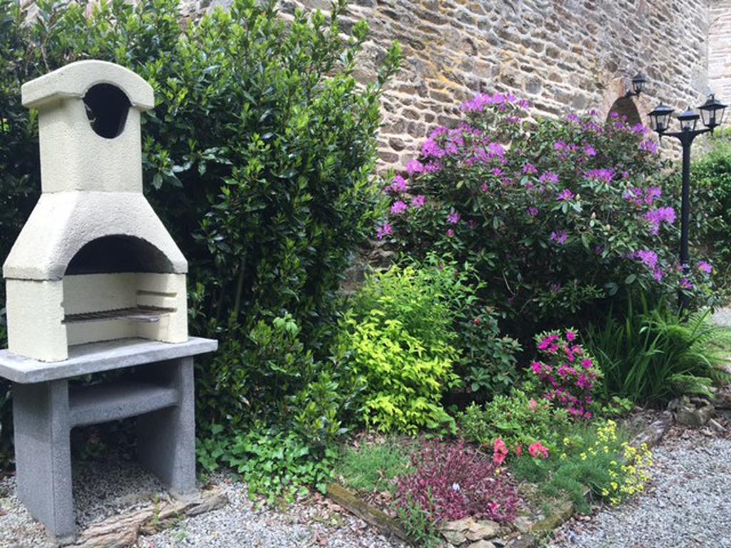 Hôtel Le Moulin De La Touche à Plouguenast Extérieur photo